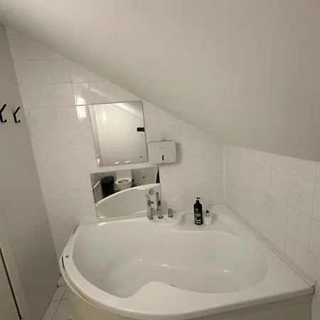 B&m Jeccuzi Self-check In *