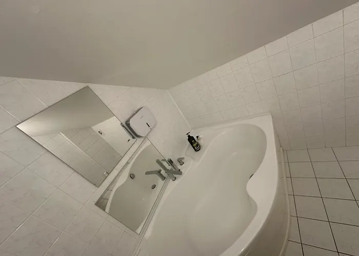 B&m Jeccuzi Self-check In * ヴィリニュス